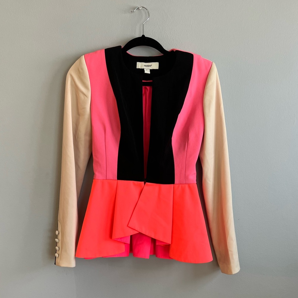 NWOT Small Cameo the Label blazer